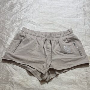 Shane Justin Gray Shorts size 2xL for girls. For my opinion women size M or L